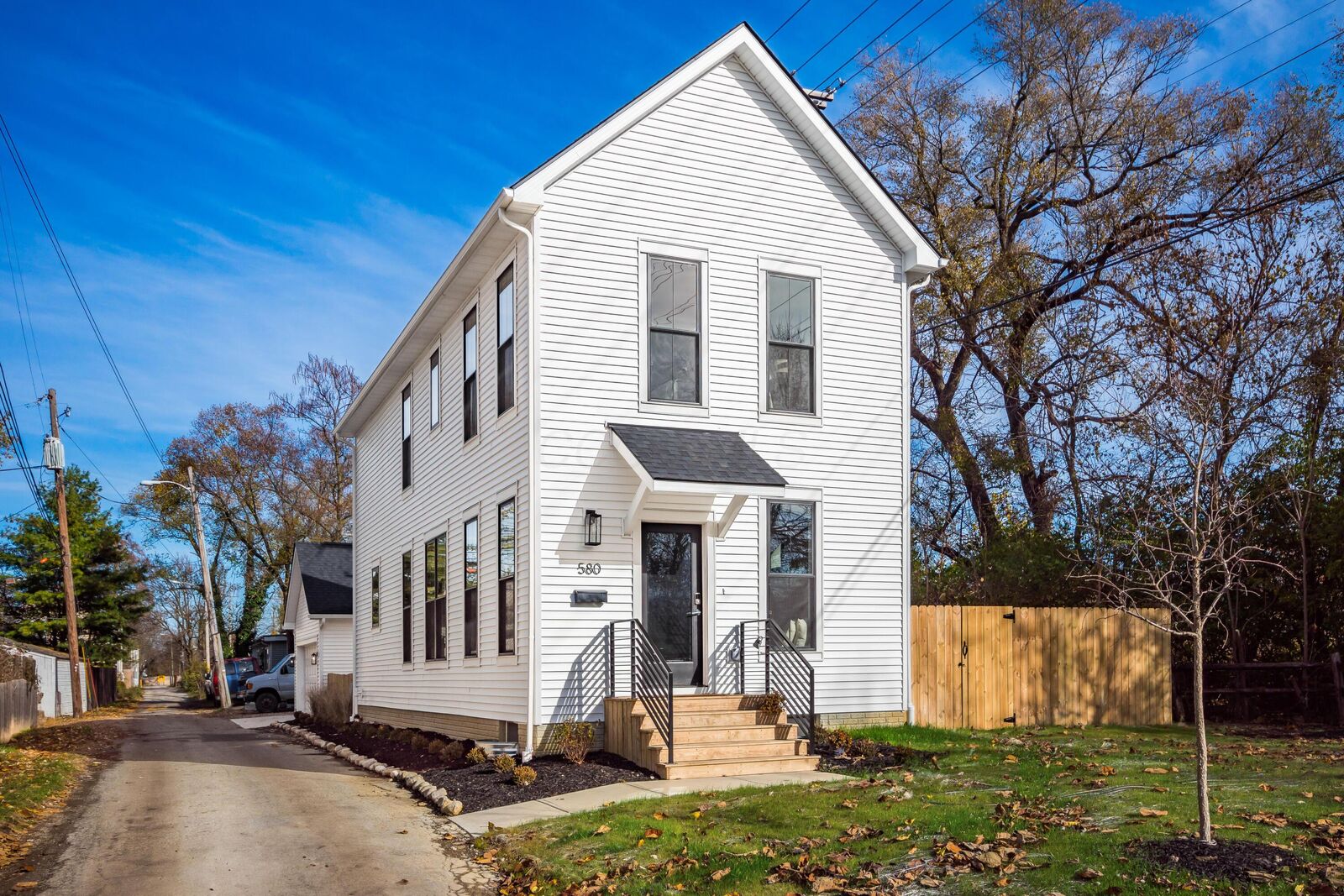 Property Photo:  580 Crestview Road  OH 43202 