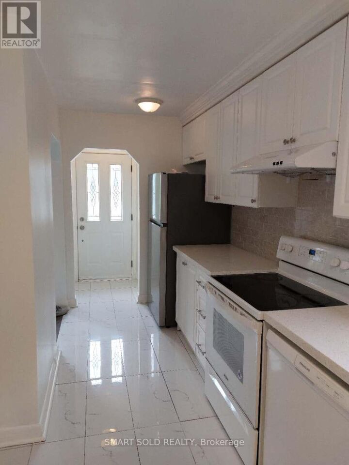 Property Photo: 30 Yorkshire Road Main ON M1K 3B6