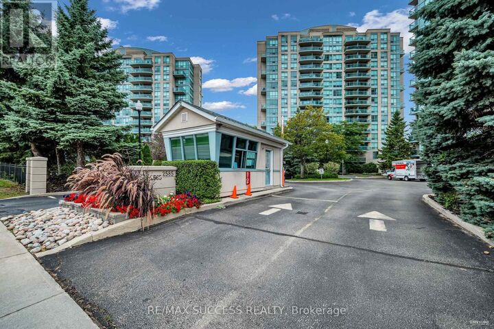 Property Photo: 2565 Erin Centre Boulevard 806 ON L5M 6Z8