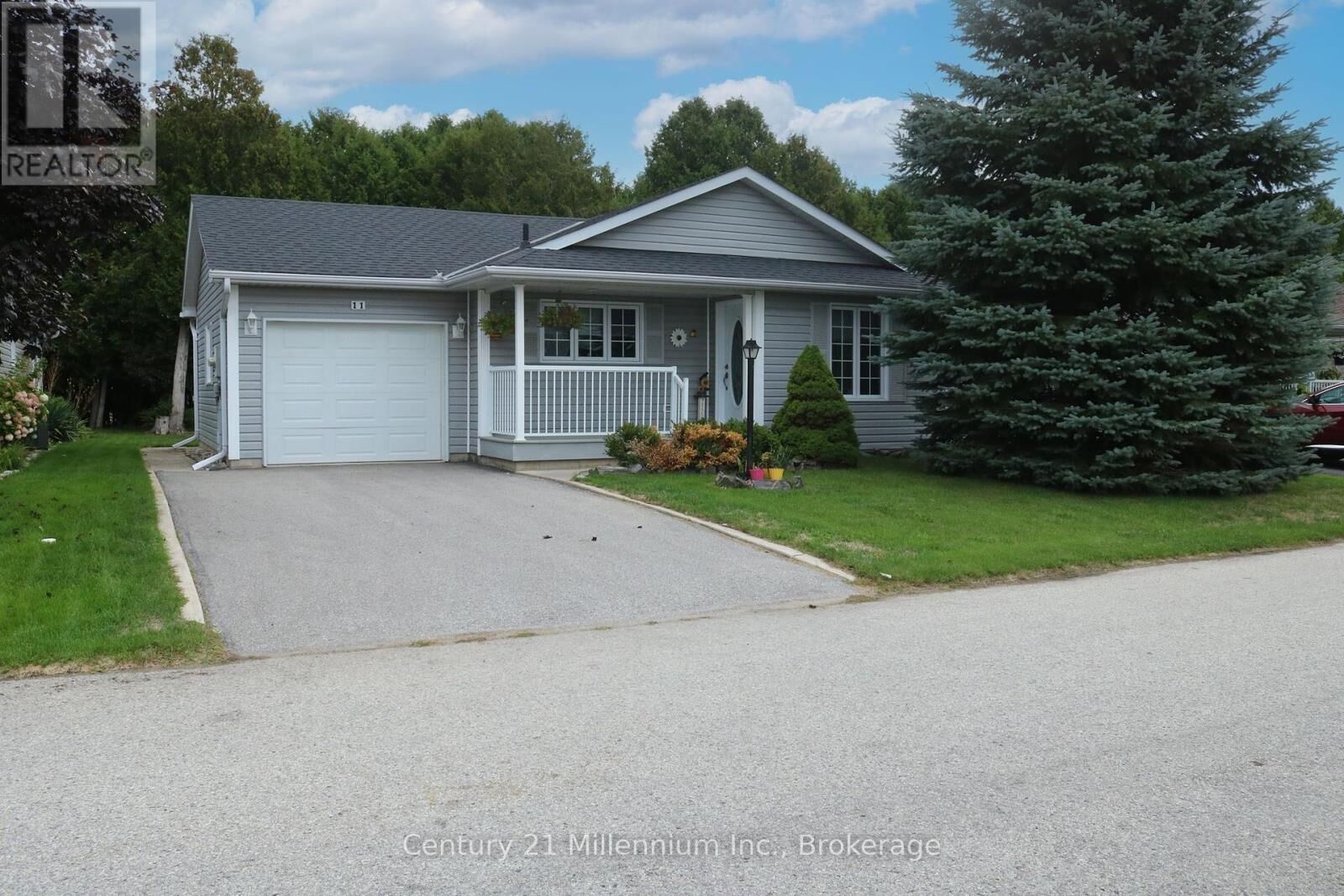 Photo de la propriété:  11 Virginia Avenue  ON L9Z 3A8 