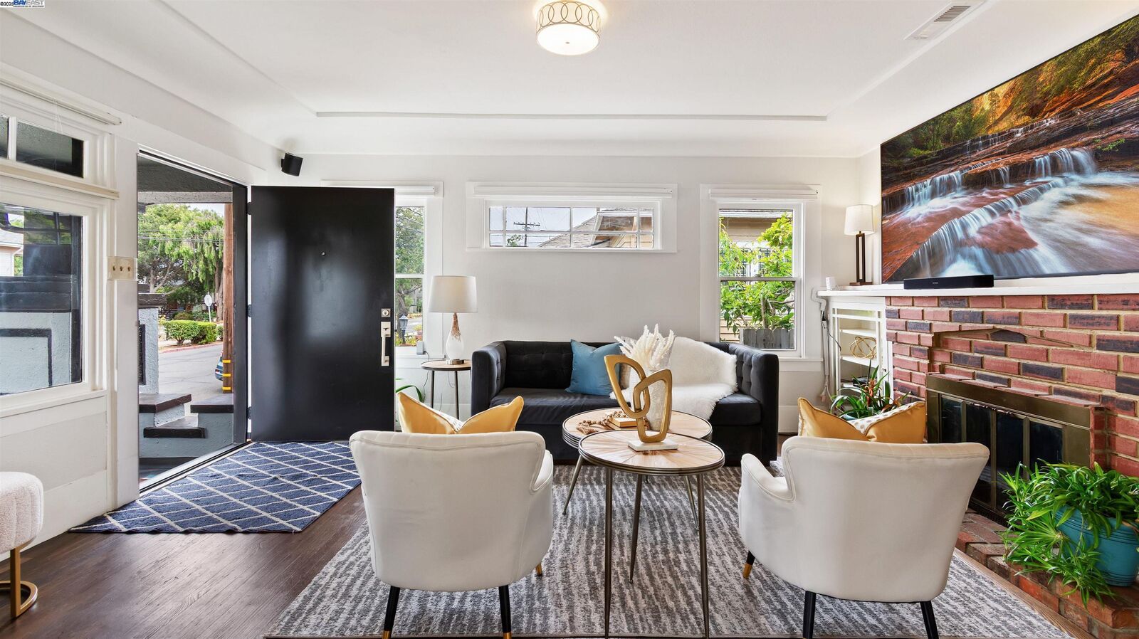 Property Photo: 830 Buena Vista Ave CA 94501