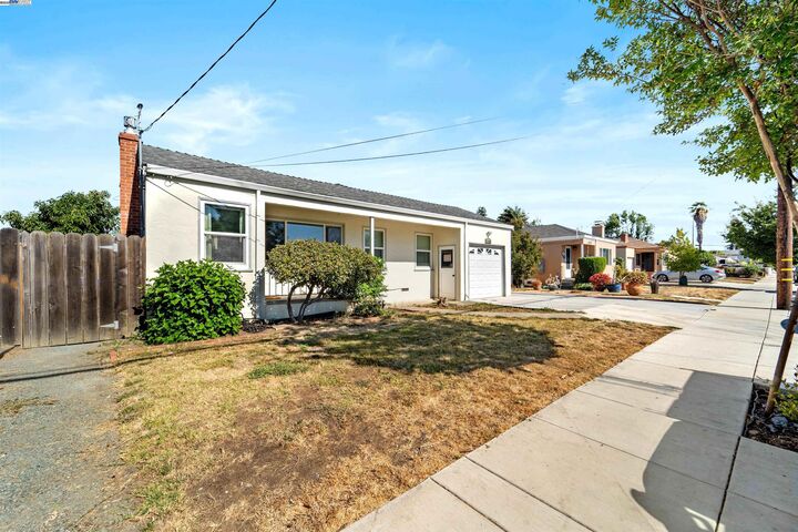 Property Photo: 21266 Haviland Ave CA 94541