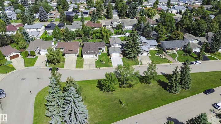 Property Photo:  10944 34A Avenue NW  AB T6J 2V1 