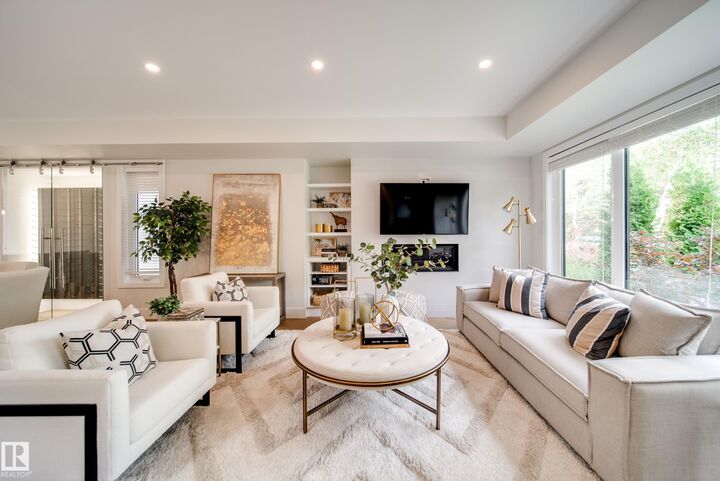 Property Photo:  14005 105 Avenue NW  AB T5N 0Z1 