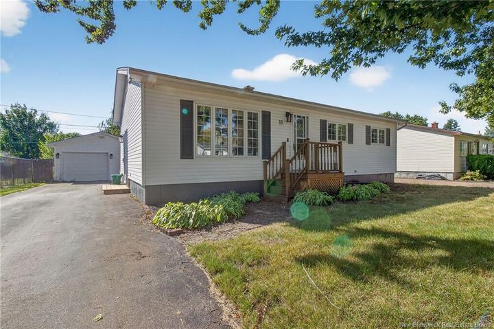 18 Ashburn Avenue  Riverview NB E1B 3C7 photo