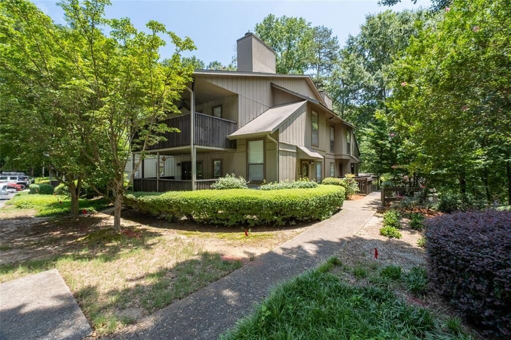 Property Photo: 308 Cumberland Court SE GA 30080