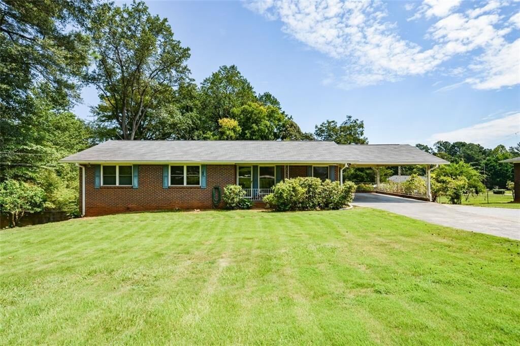 Property Photo:  3811 S Hurt Road SW  GA 30082 