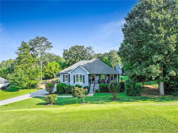 Property Photo: 23 Indian Hills Drive GA 30171