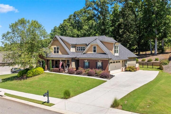 Property Photo:  410 Meadow Lake Terrace  GA 30548