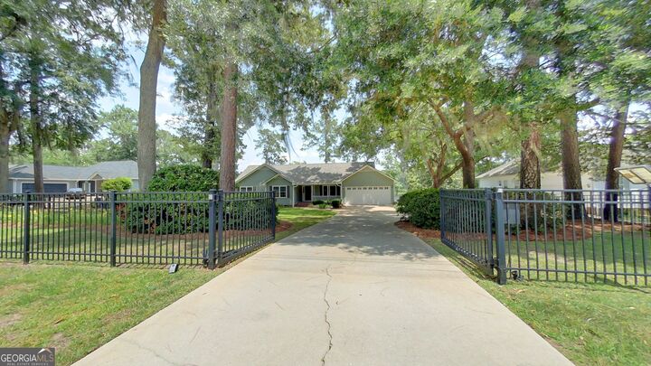 Property Photo:  365 West Shore  GA 31773 