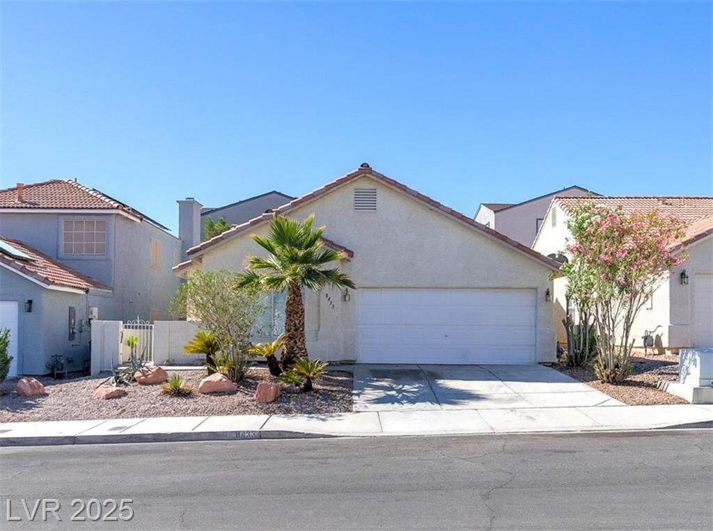 Property Photo: 8433 Cinnamon Hill Avenue NV 89129