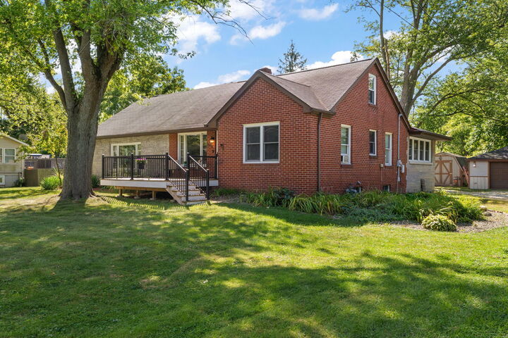 Property Photo:  1040 Waverly Road  IN 46304 