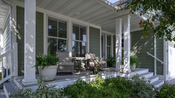 Property Photo:  1332 Bayview Court  ND 58504 