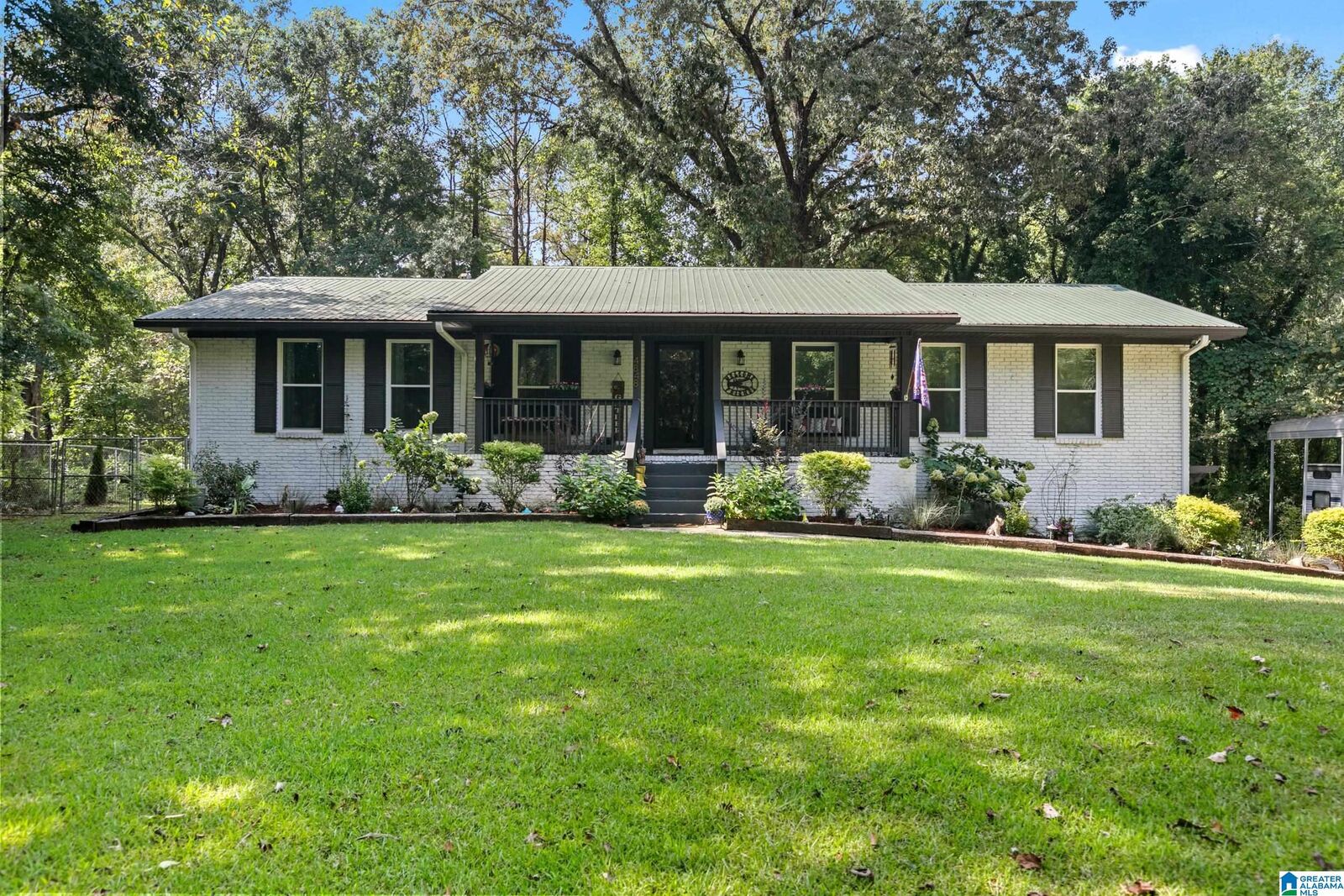 Property Photo: 4848 Cornelius Drive AL 35071