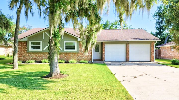 Property Photo: 122 Cottonwood Street TX 77566