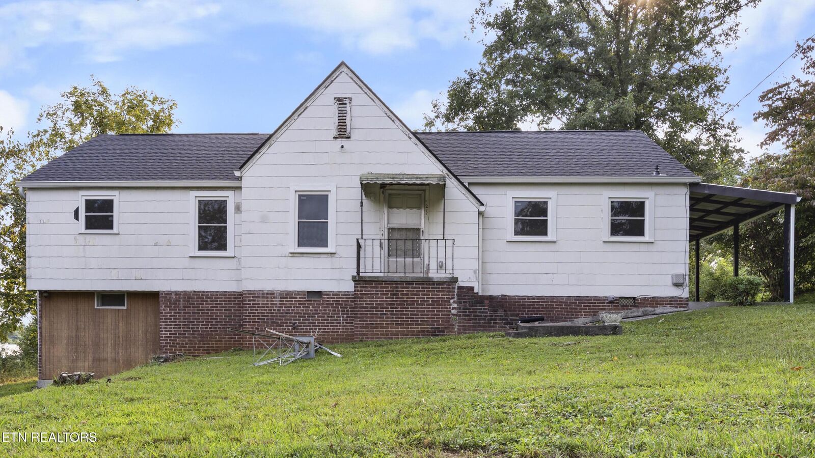 Property Photo:  211 N Stooksbury Rd  TN 37914 