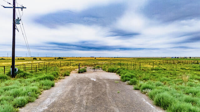 Property Photo:  17616 N Private Road 2220  TX 79311 