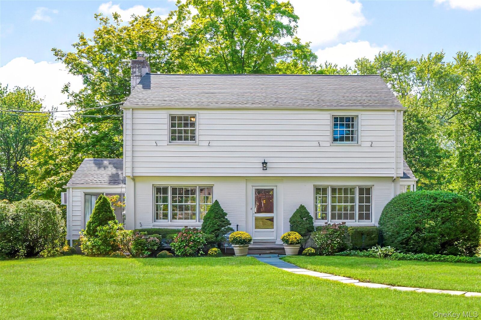 Property Photo: 17 Avondale Road NY 10605