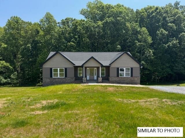 Property Photo: 3 Stratford Road VA 24538