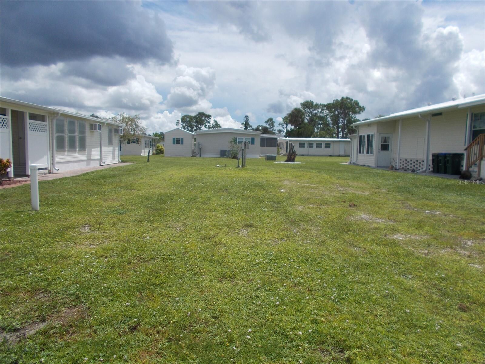 Property Photo: 6542 Hikina Drive FL 34287