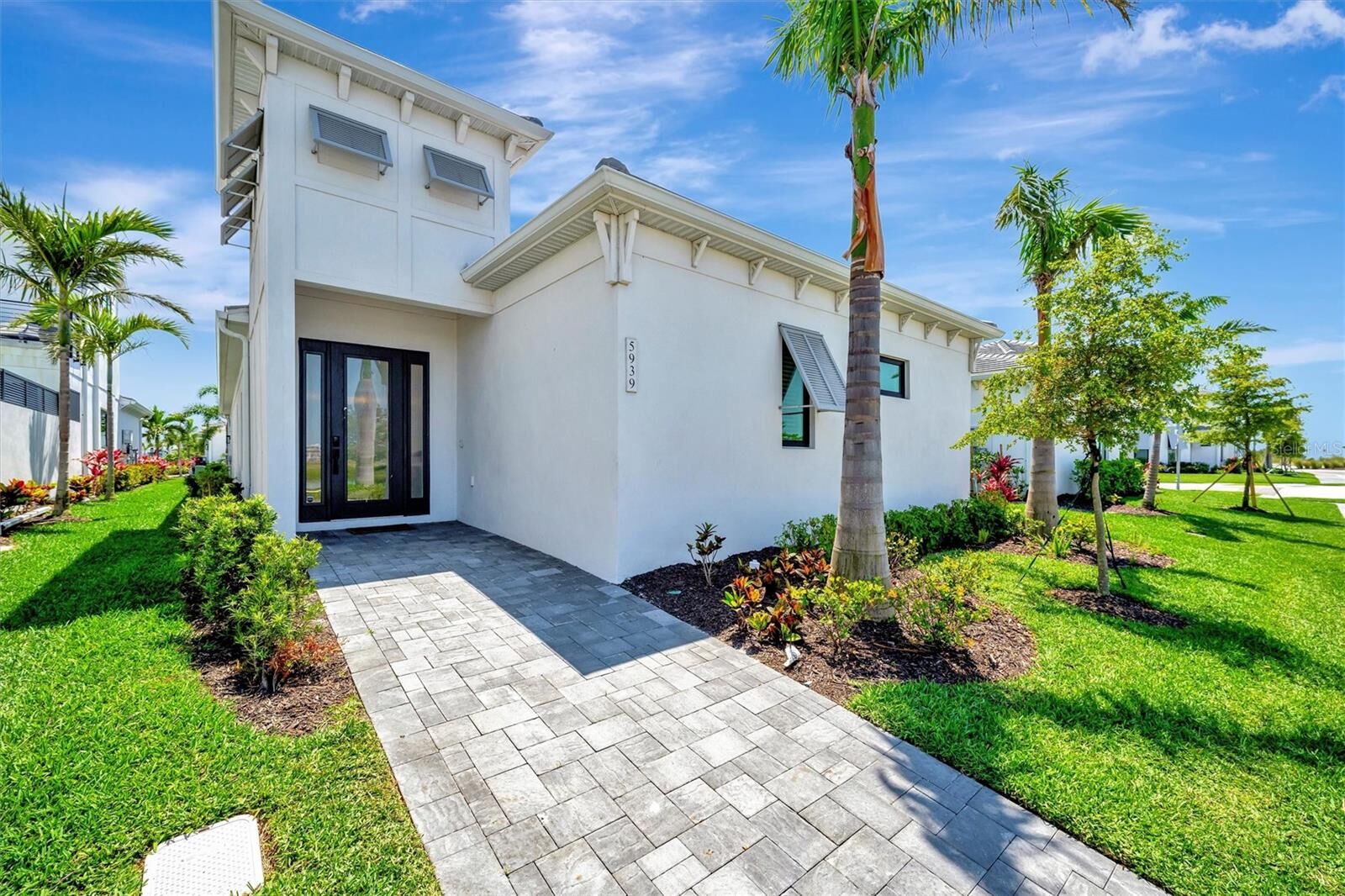 Property Photo: 5939 Redbay Boulevard FL 34210