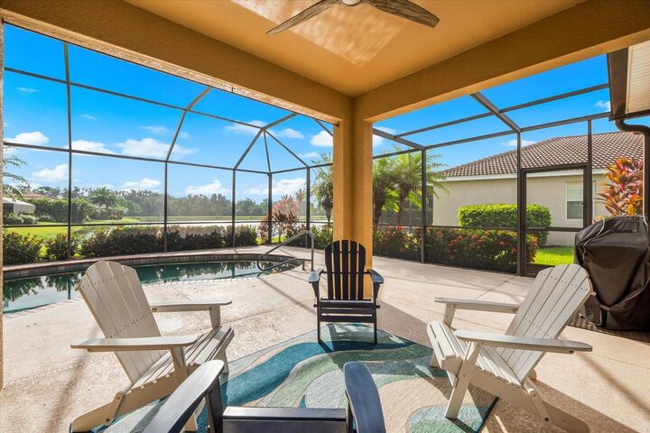 Property Photo:  427 River Enclave Court  FL 34212 