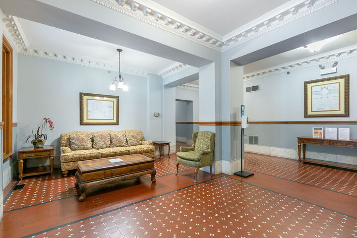 Property Photo:  550 W Surf Street C316  IL 60657 
