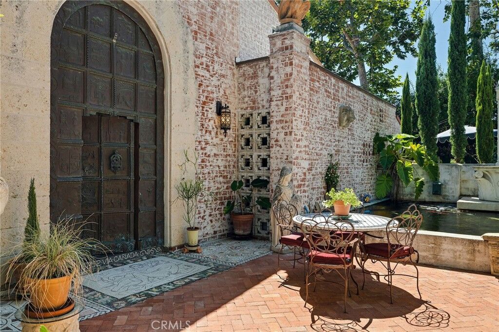 Property Photo:  6252 Via Canada  CA 90254 