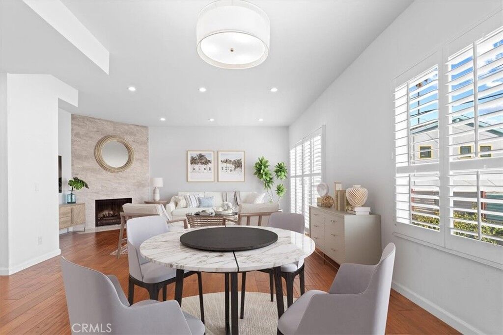Property Photo:  5324 Kester Avenue 12  CA 91411 