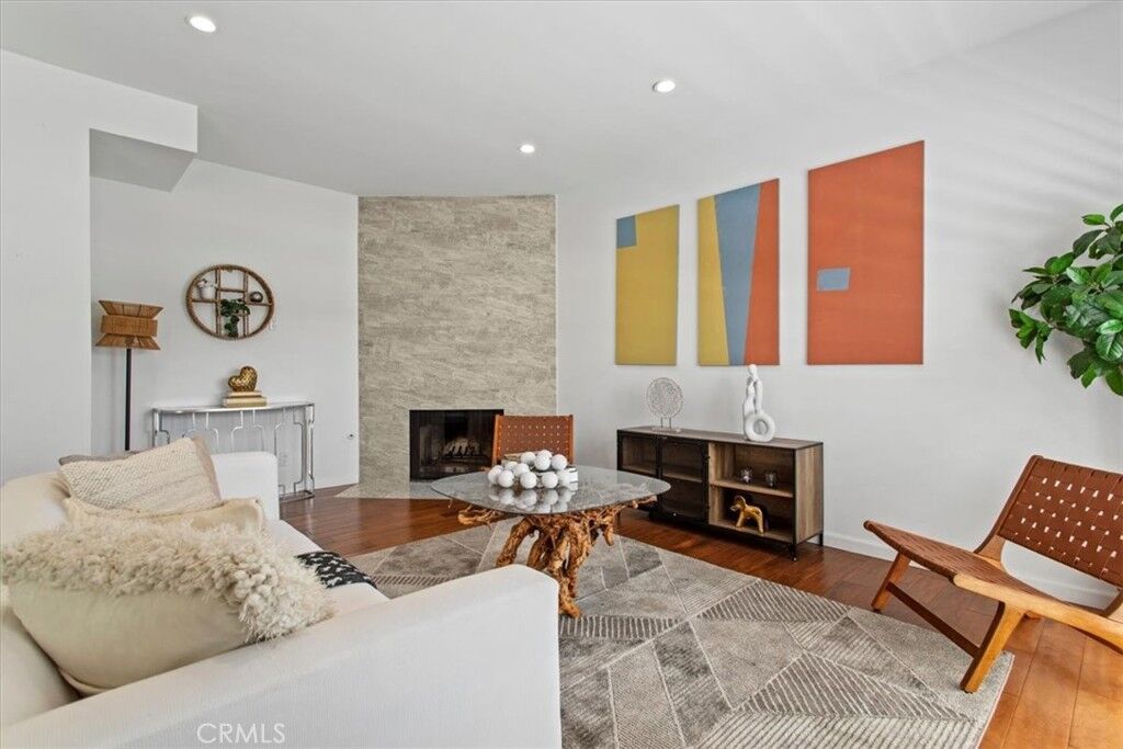 Property Photo:  5324 Kester Avenue 12  CA 91411 