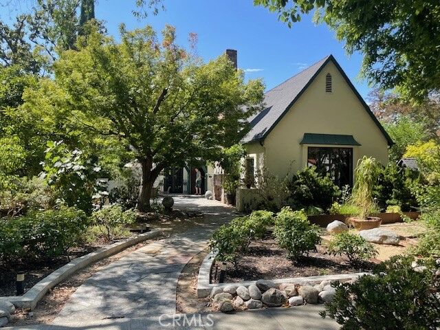 Property Photo:  470 W 11th Street  CA 91711 