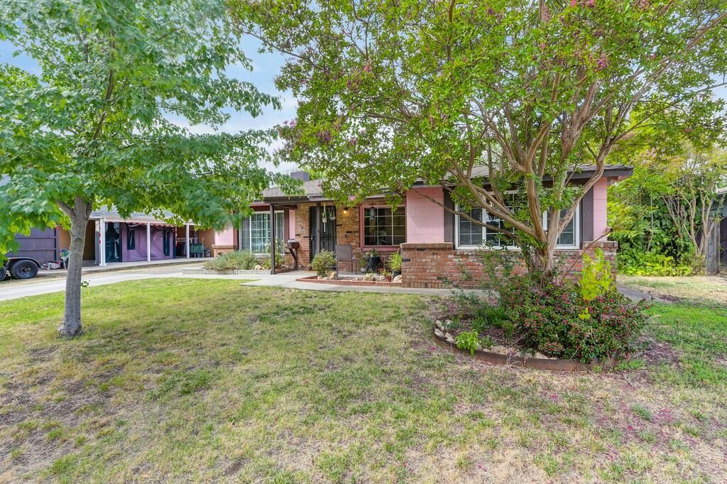 Property Photo:  5210 61st Street  CA 95820 