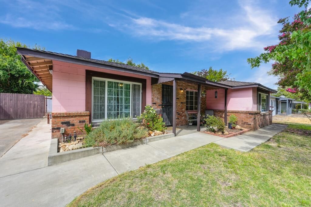 Property Photo:  5210 61st Street  CA 95820 