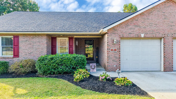 Property Photo: 8 Ridge View Circle KY 41035