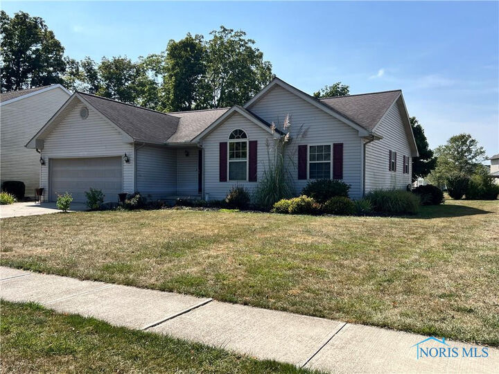 Property Photo:  1010 Country Creek Drive  OH 45840 