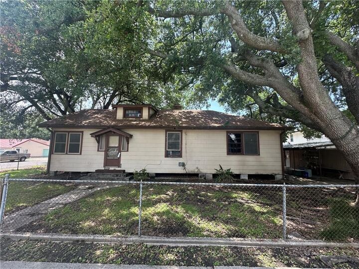 Property Photo:  700 Orion Avenue  LA 70005 