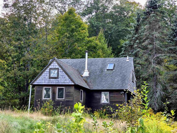 Property Photo:  45 Henderson Road  NH 03457 