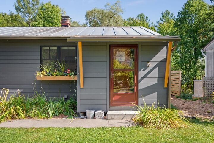 Property Photo:  5 Sunset Avenue  VT 05602