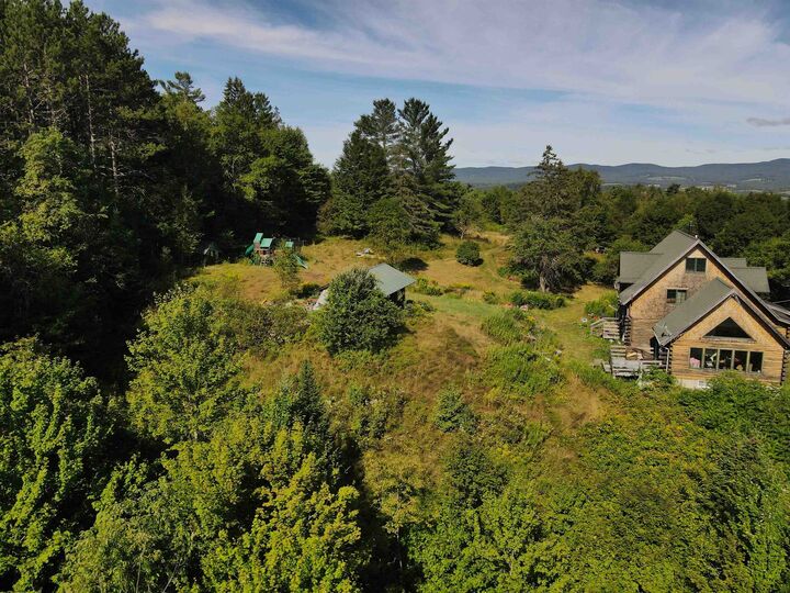 Property Photo:  820 Farr Road  VT 05819 