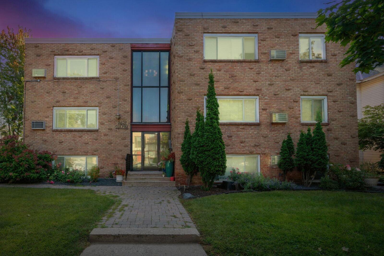 Property Photo:  2639 Colfax Avenue S 101  MN 55408 