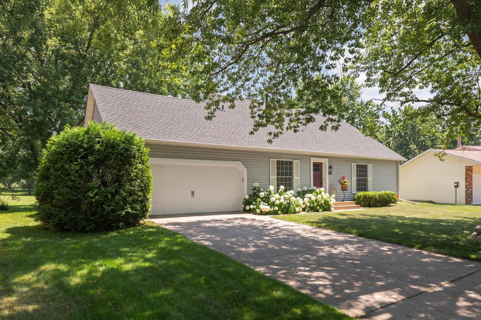 Property Photo:  2324 Driftwood Lane  MN 55082 