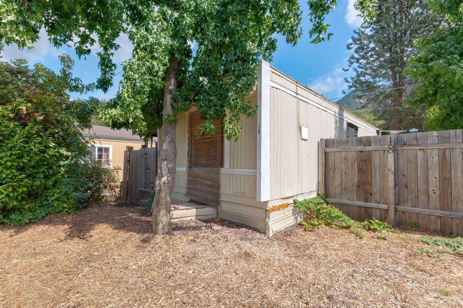 Property Photo:  7001 Rogue River Highway Spc 18  OR 97527 