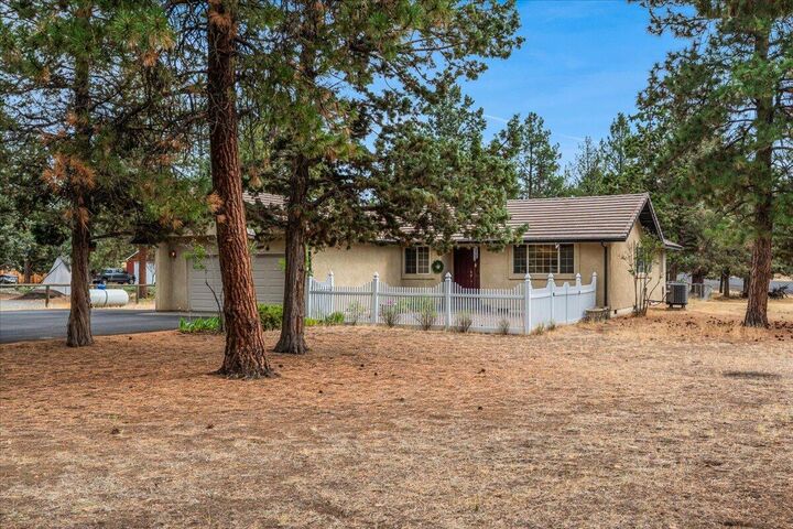 Property Photo: 70120 Mustang Drive OR 97759