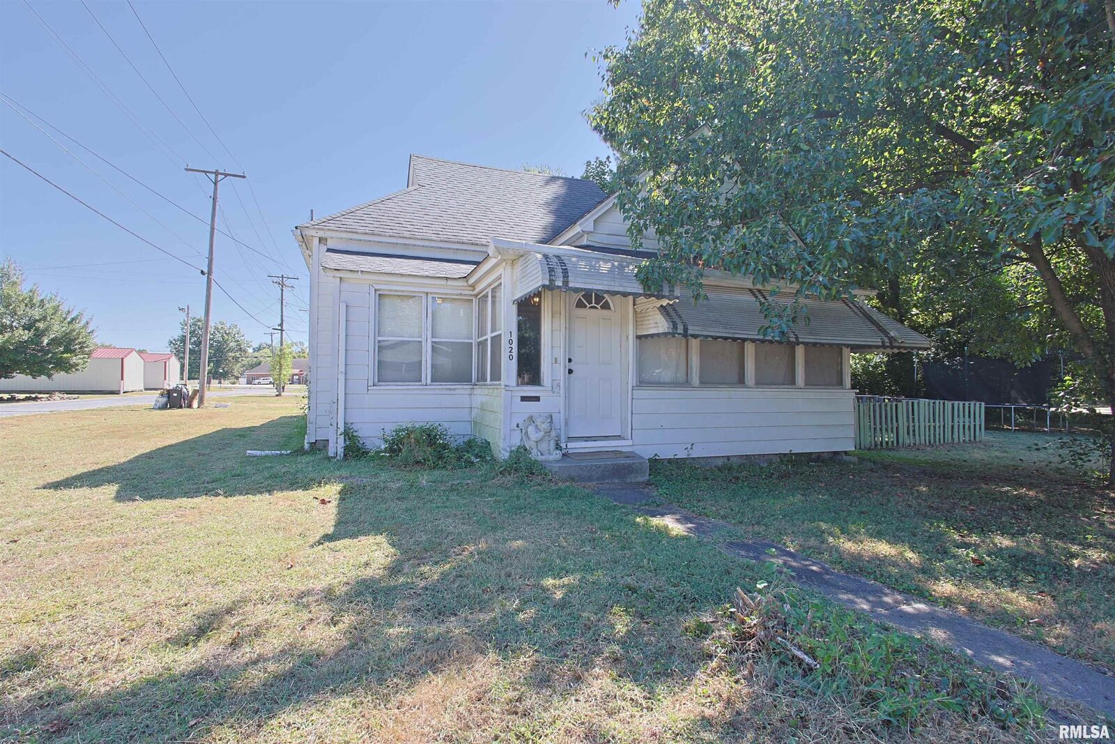 Property Photo: 1020 N 16th Street IL 62948