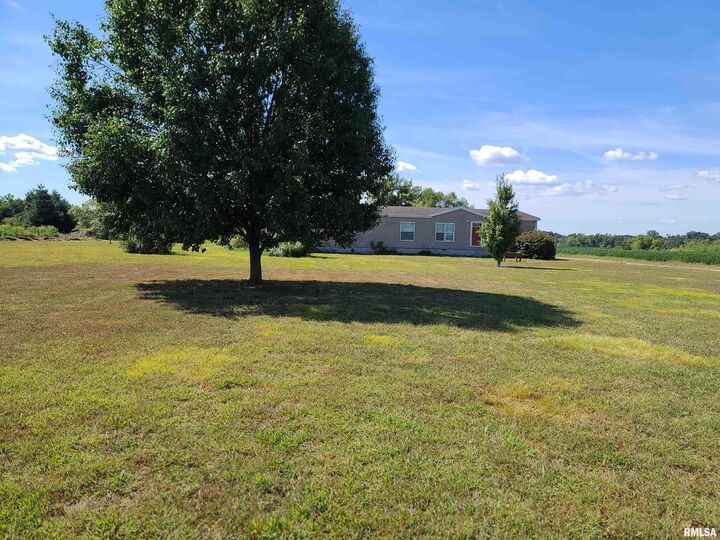 Property Photo: 16035 Caplinger Pond Road IL 62959