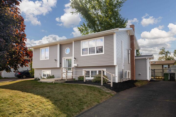 140 Westridge Crescent  Hillsboro PE C1A 9E7 photo