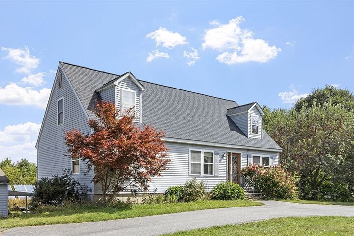 Property Photo:  25 Chace Ave  MA 01463 