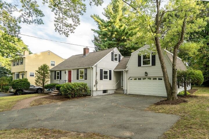 Property Photo:  46 Middle St  MA 02421 