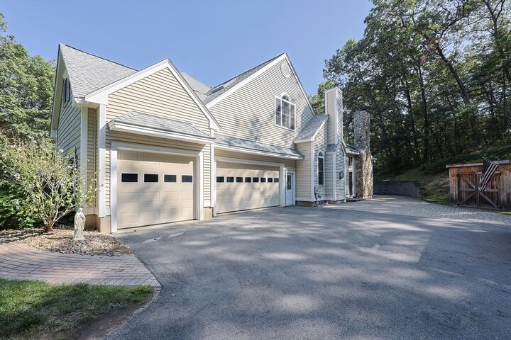 Property Photo:  2 Wildflower Ln  MA 01450 