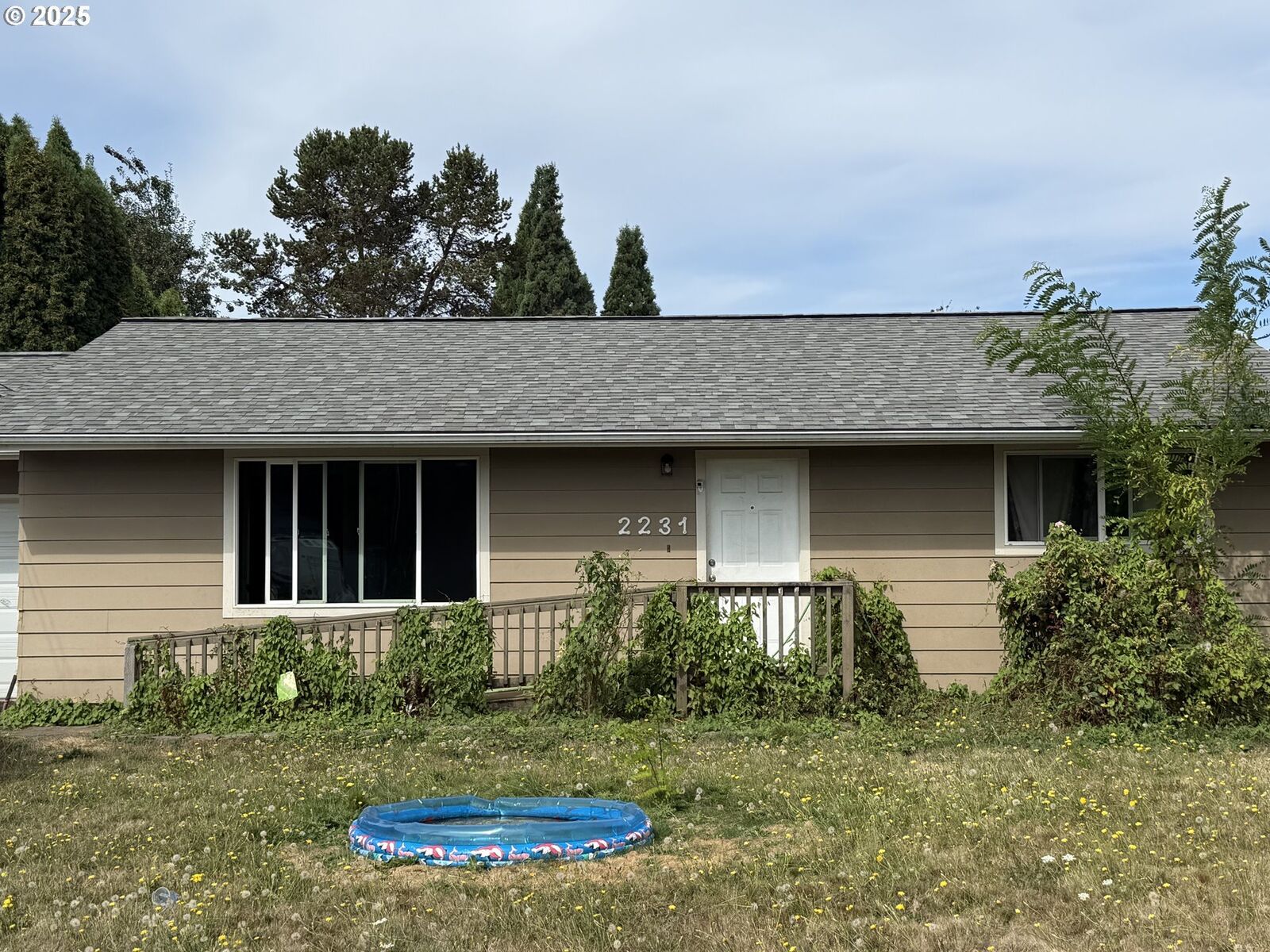 Property Photo:  2231 46th Ave  WA 98632 
